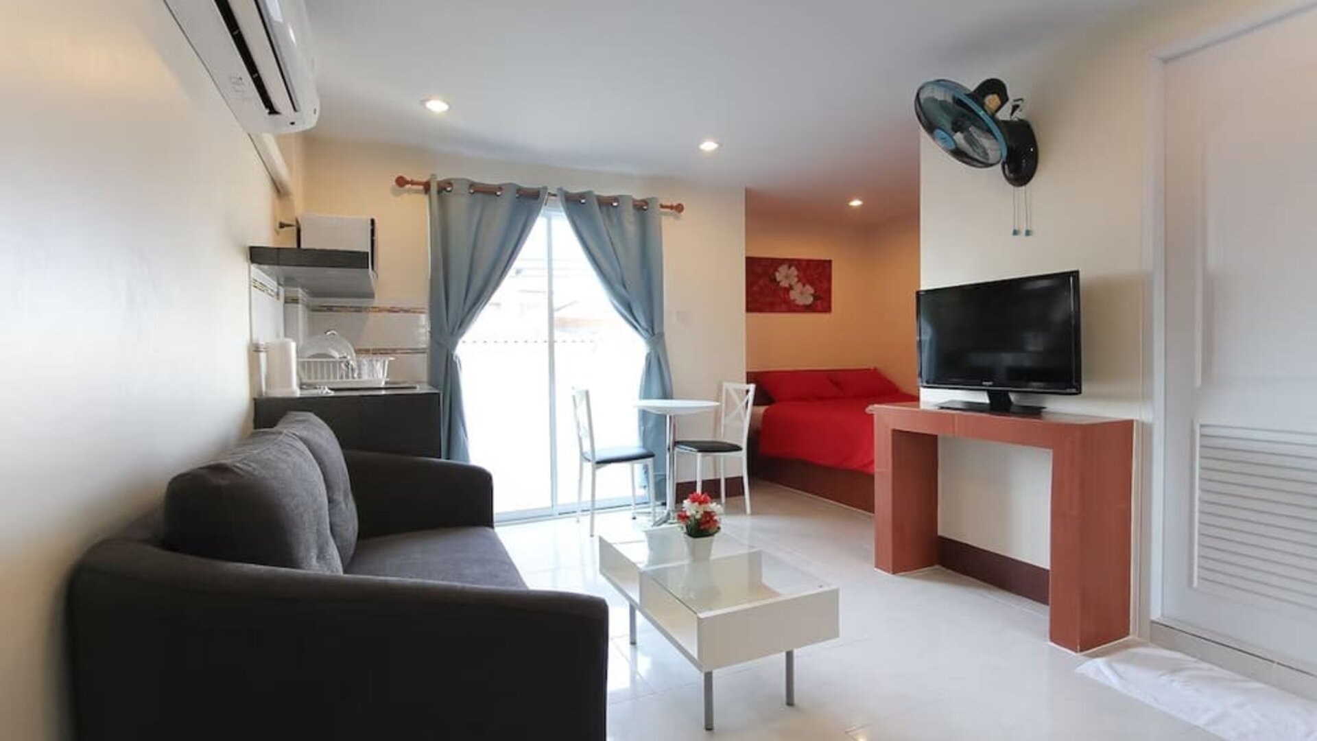 Day use room at Walking Street Guest House.