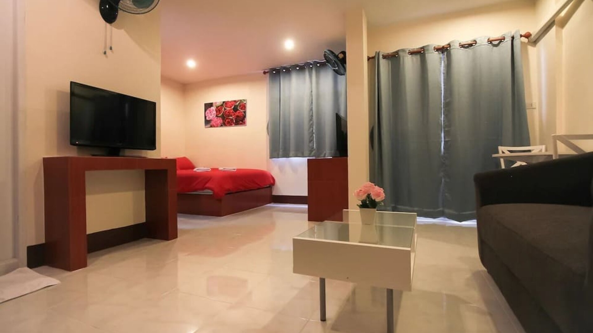 Day use room at Walking Street Guest House.