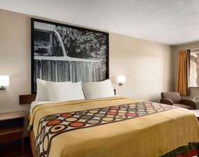 Day use room at Super 8 By Wyndham Universal City.