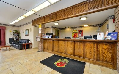 Reception desk at Super 8 By Wyndham Universal City.