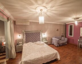 Day use room at Delphi Art Hotel.