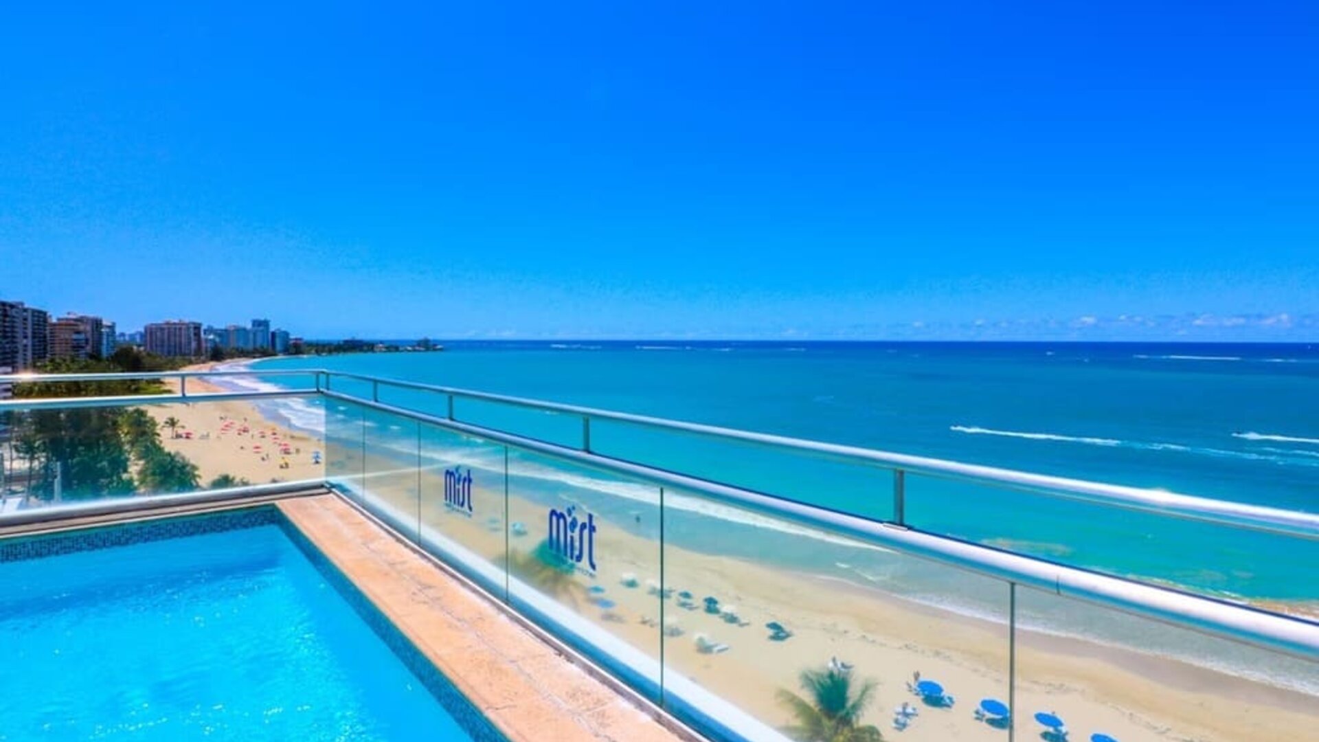 Outdoor pool at Aire De O:live.