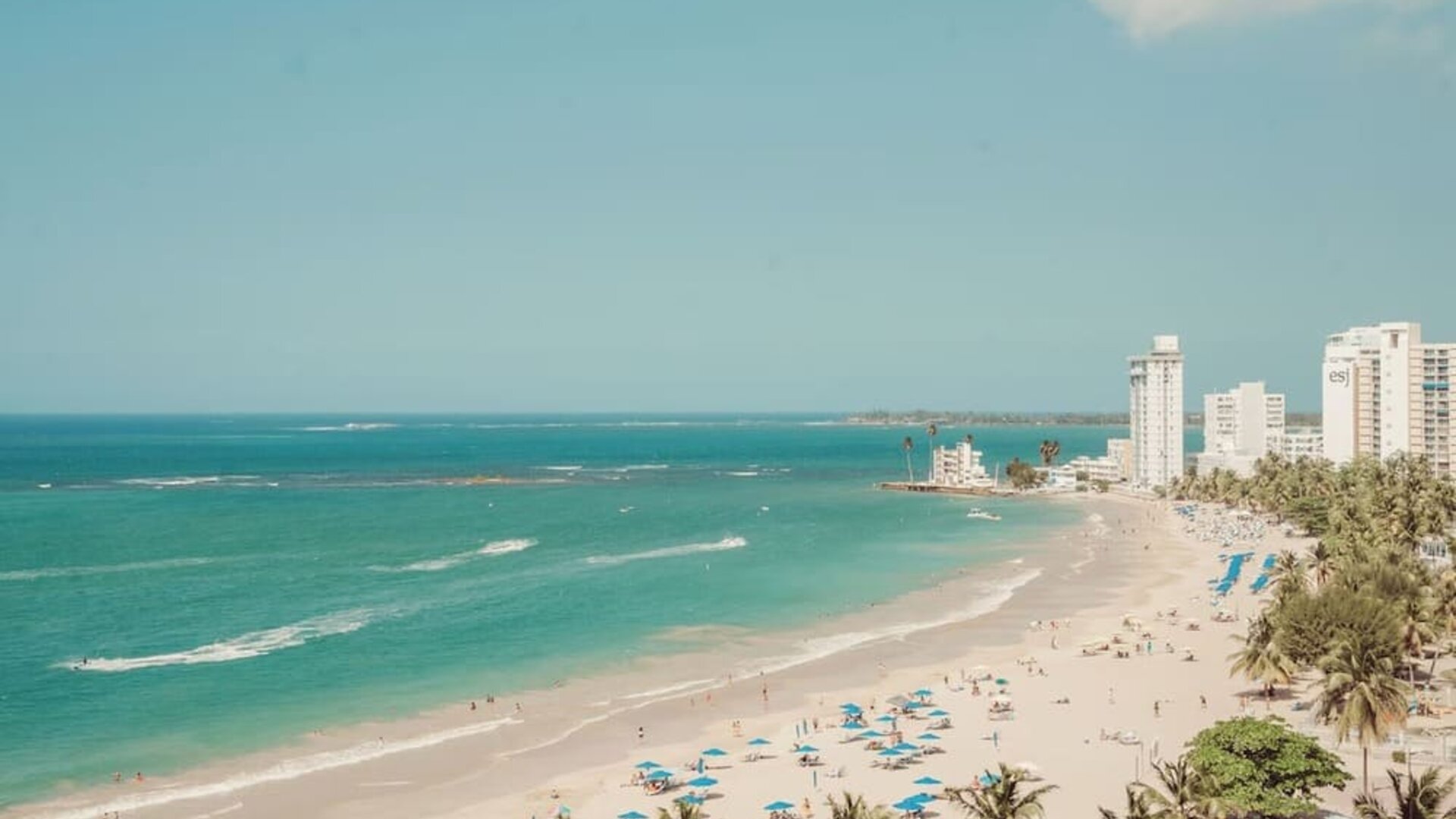 Beach access at Aire De O:live.