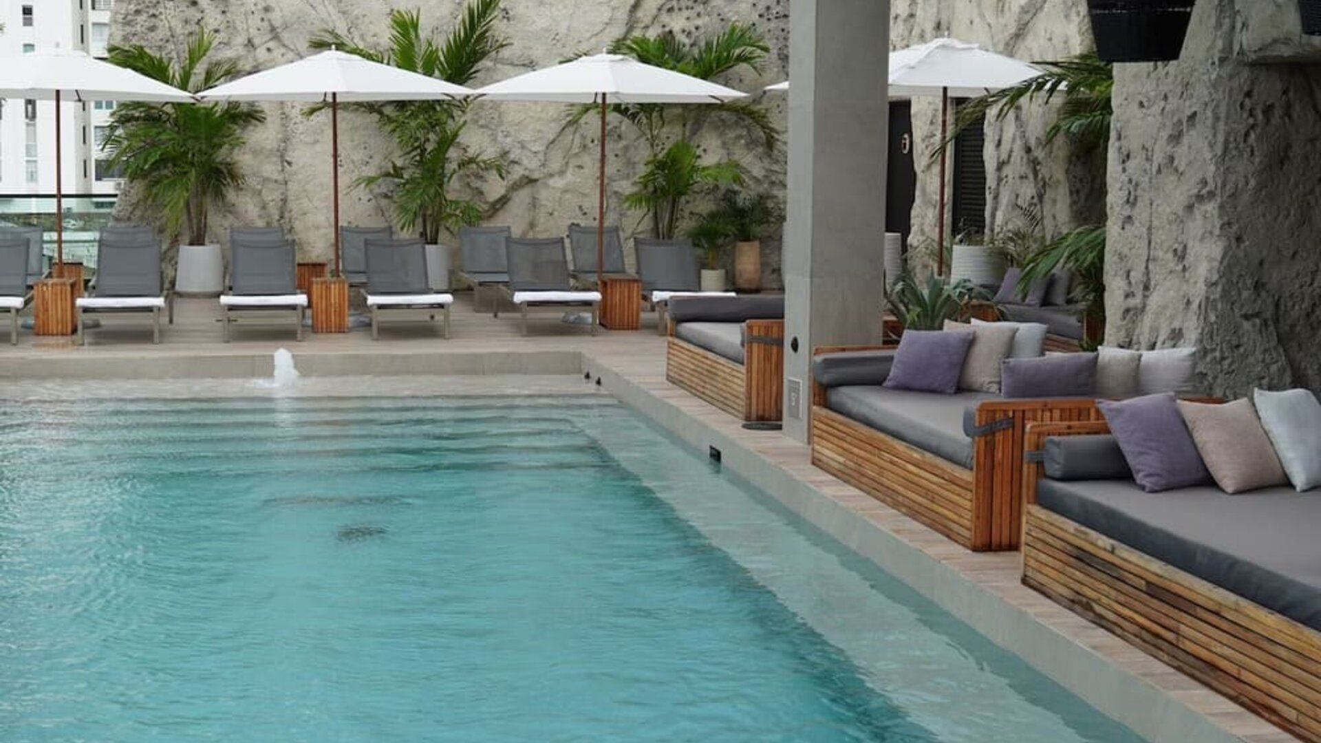 Outdoor pool at Aire De O:live.