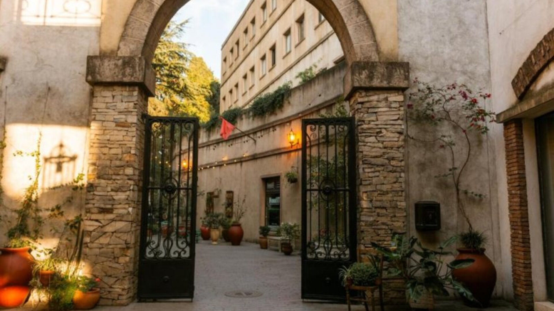 Hotel Plaza Central Canning