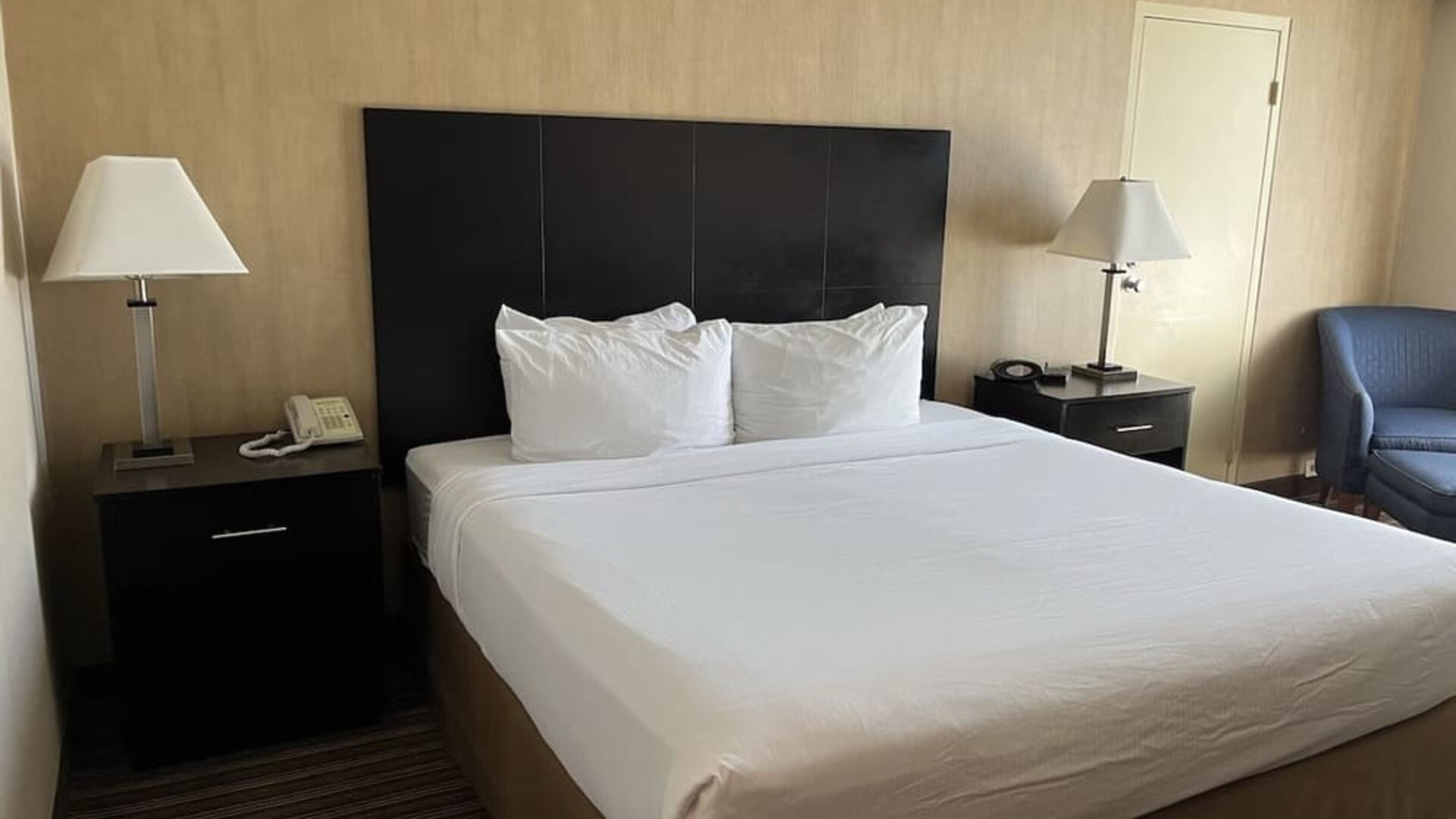 Day use room at Wyndham Garden Schaumburg Chicago Northwest.