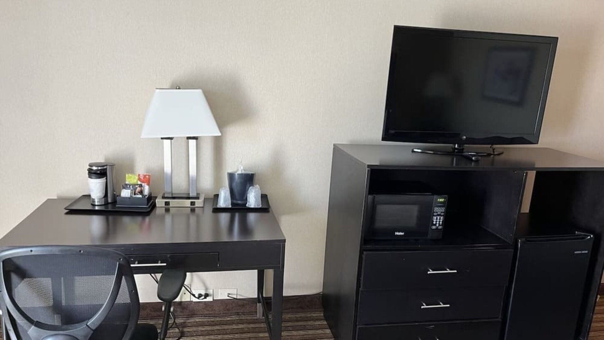 Work desk at Wyndham Garden Schaumburg Chicago Northwest.