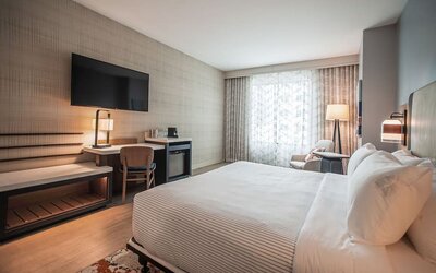 Cambria Hotel Austin Downtown