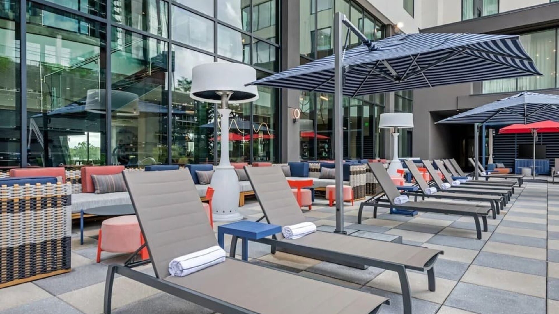 Cambria Hotel Austin Downtown