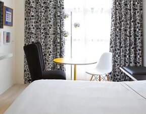 Hotel Vincci Bit
