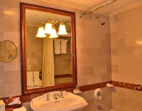 Guest bathroom at The Wall Street Inn.