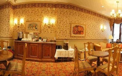 Dining room at The Wall Street Inn.