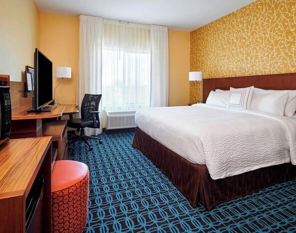 Day use room at Fairfield Inn & Suites By Marriott Alexandria.