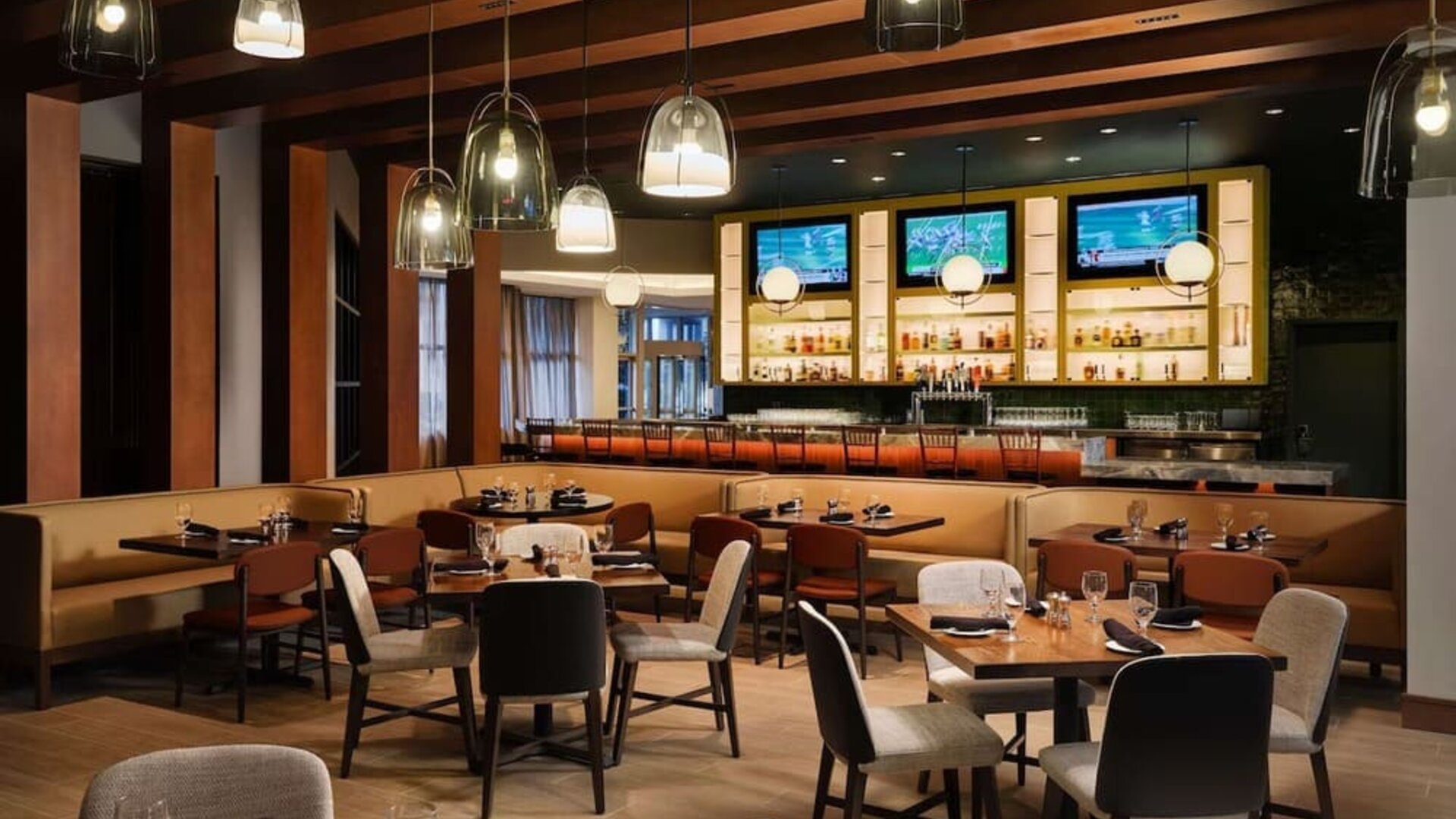 Dining room at Hilton Atlanta Airport.