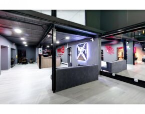 XLiving Host & Rooms