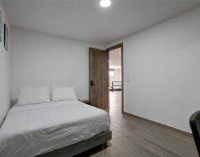 XLiving Host & Rooms