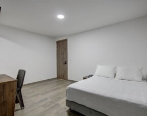 XLiving Host & Rooms