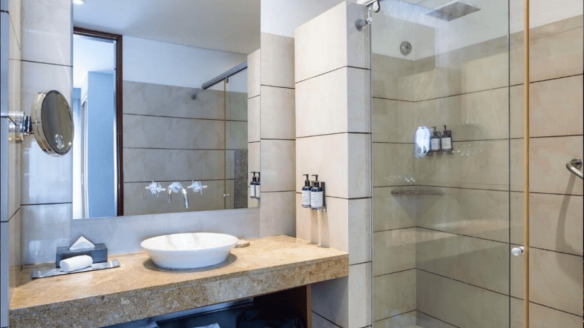 DoubleTree by Hilton Bogotá Calle 100