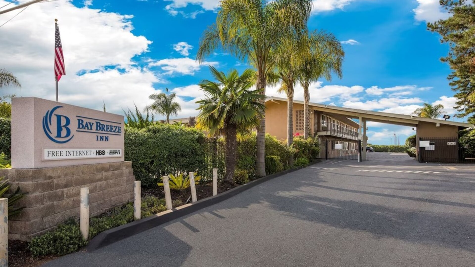 Hotel exterior at Bay Breeze Inn.