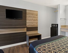 Day use room at Bay Breeze Inn.