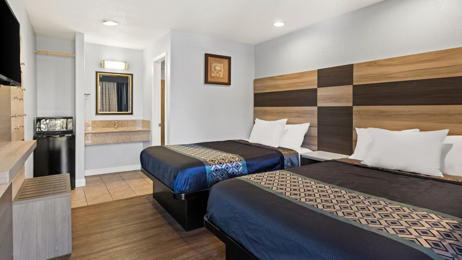 Day use room at Bay Breeze Inn.