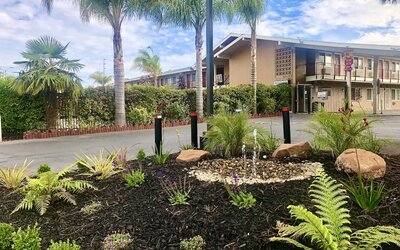 Property outdoor at Bay Breeze Inn.