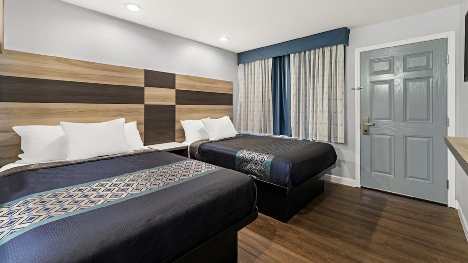 Day use room at Bay Breeze Inn.