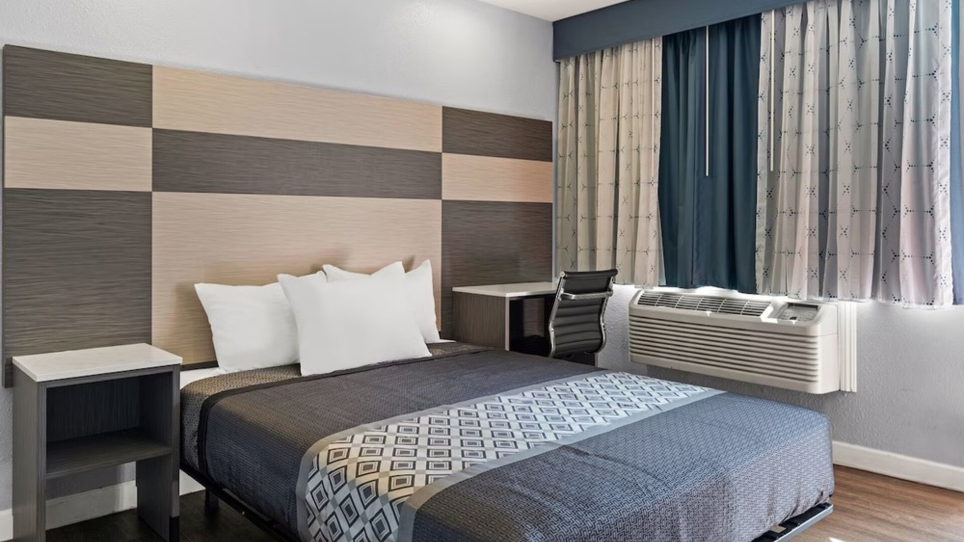 Day use room at Bay Breeze Inn.