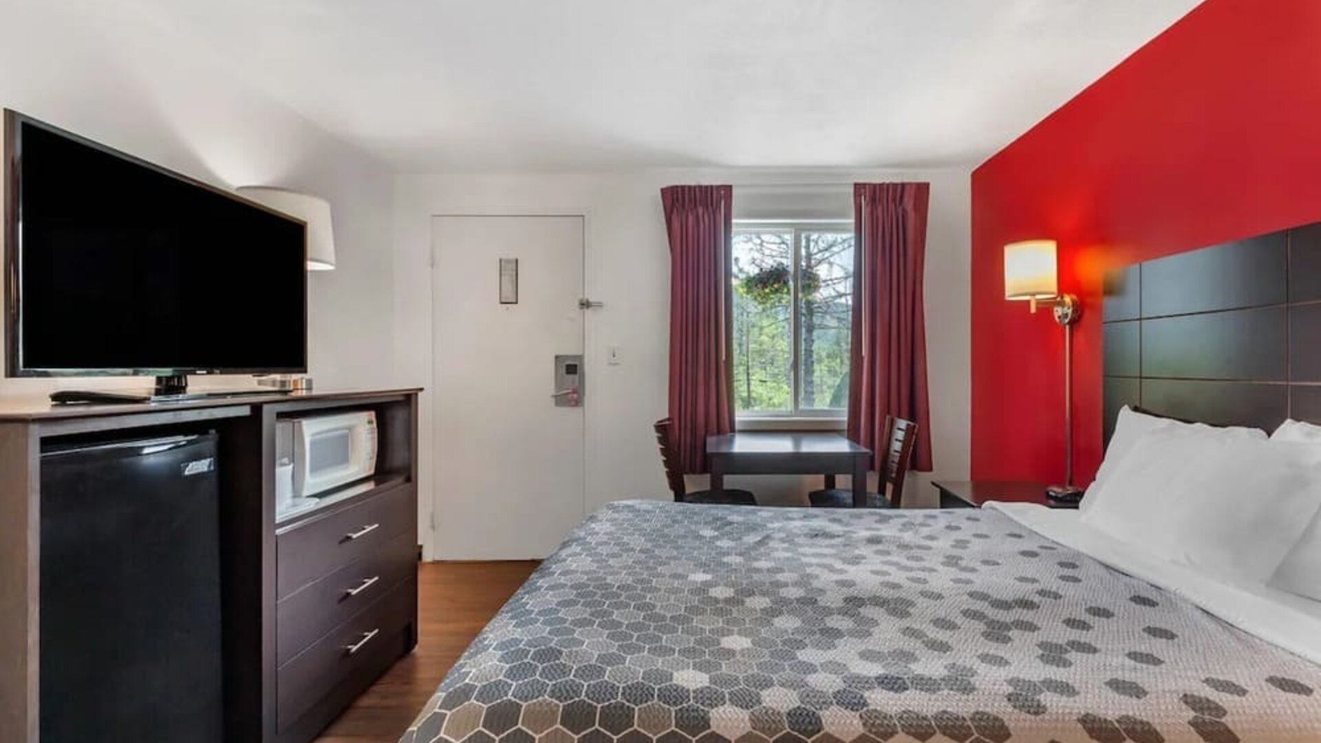 Day use room at Econo Lodge Lee - Great Barrington.