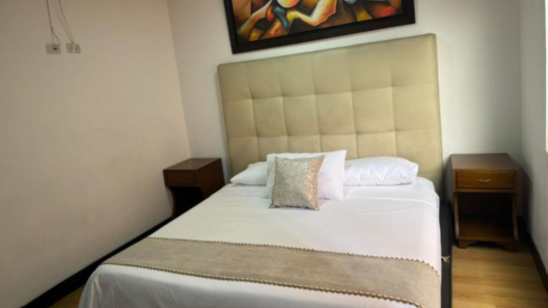 Tower - Embajada Americana