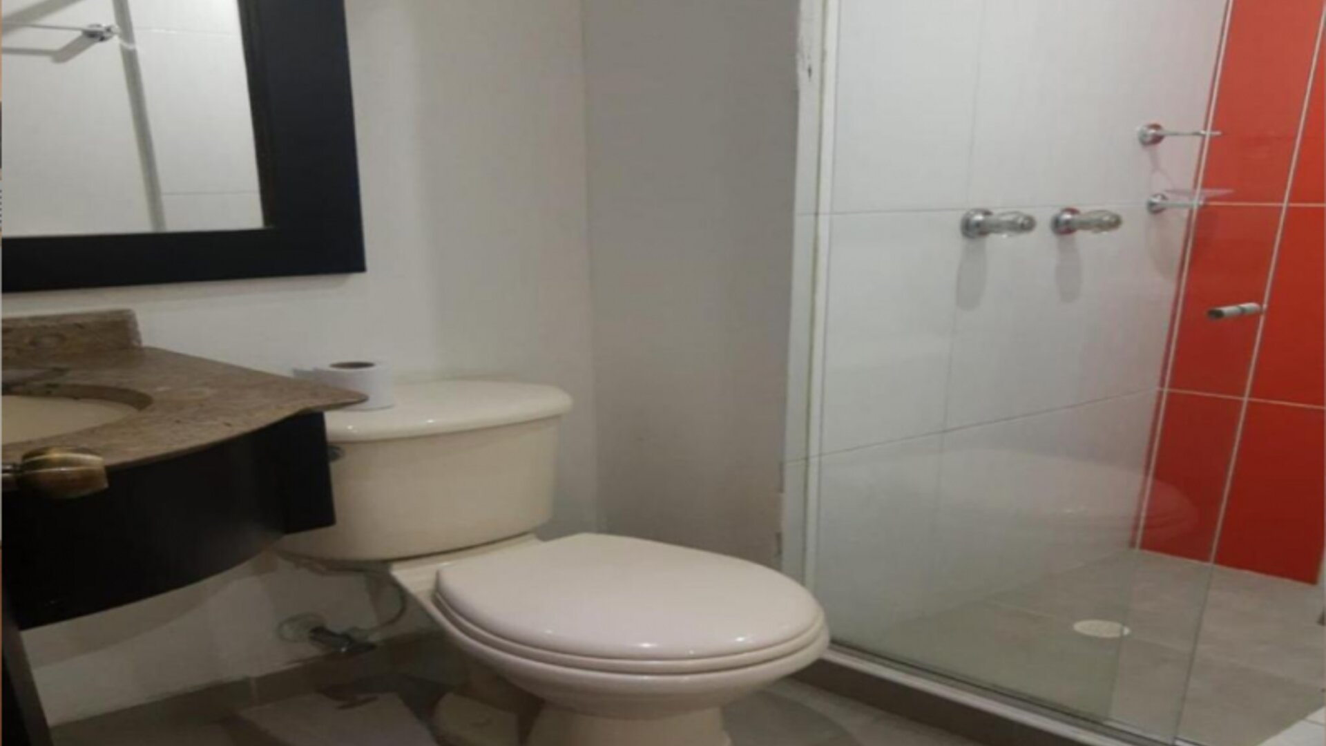 Tower - Embajada Americana