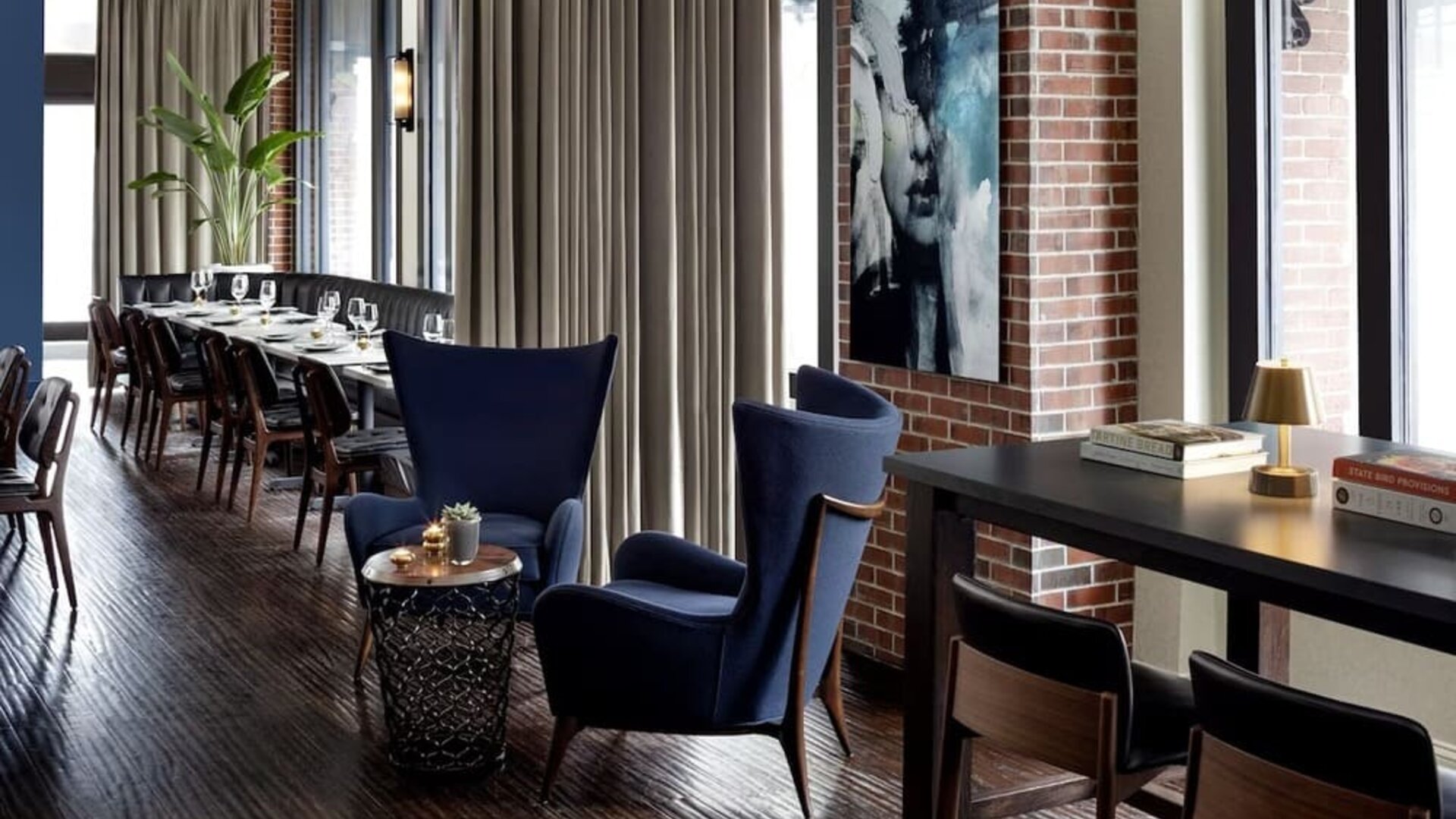 Lobby seating at Eurostars The Boxer.