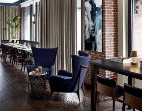 Lobby seating at Eurostars The Boxer.