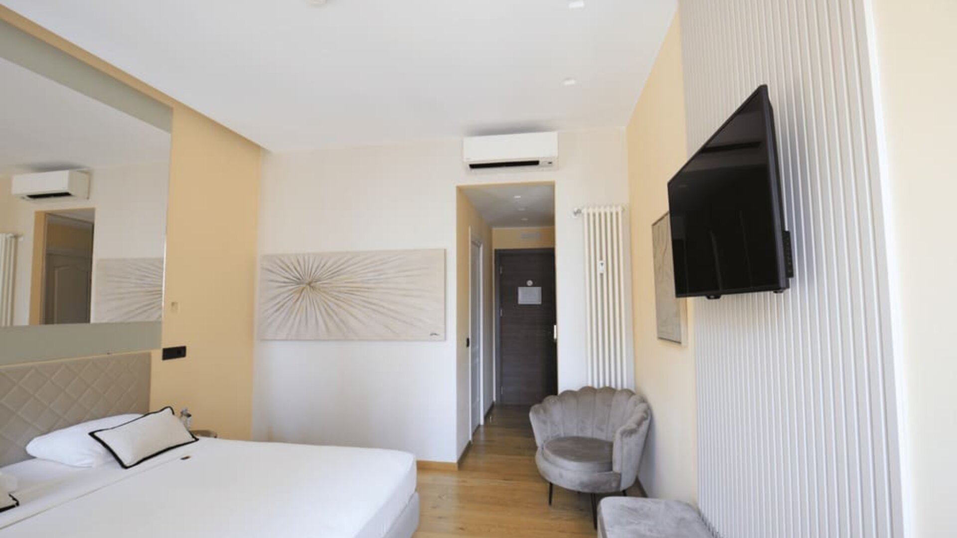 Day room at AH – Fashion District.