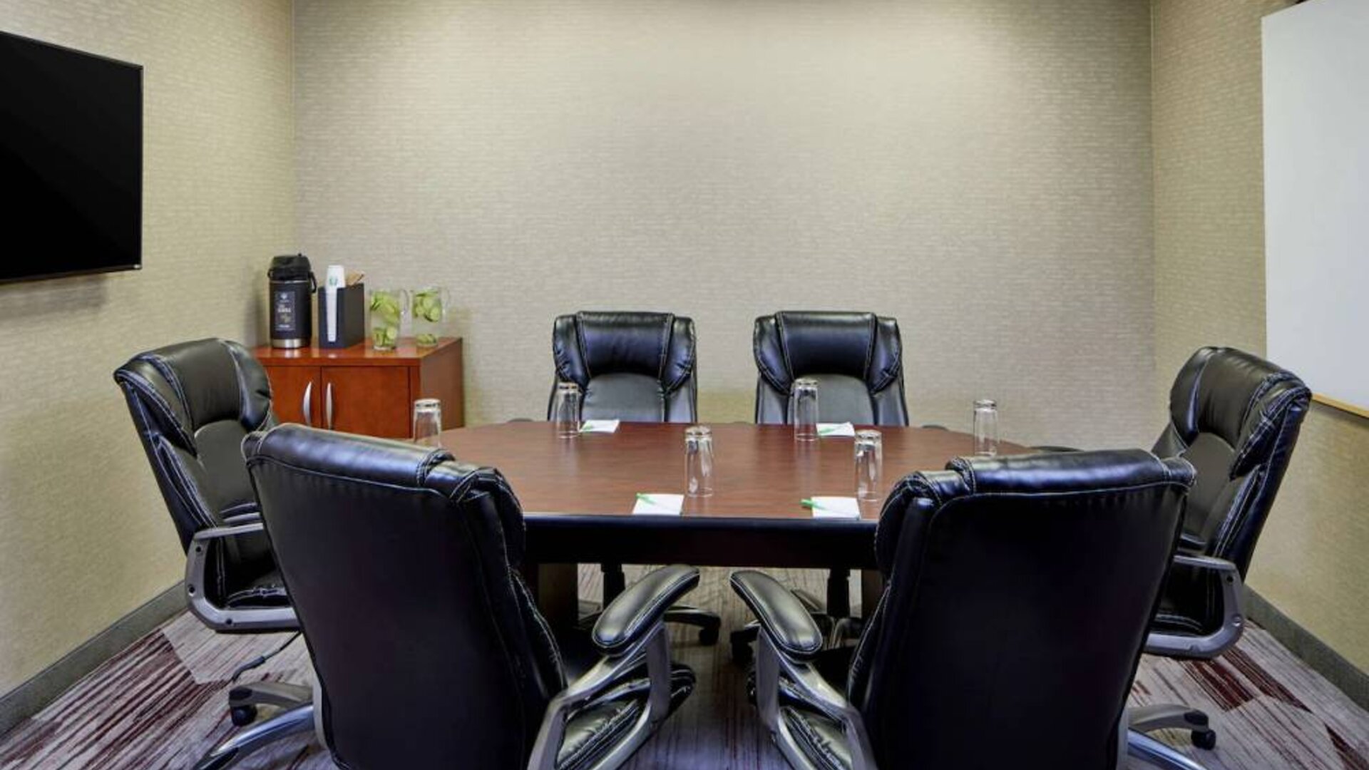 Meeting room at Sonesta Select Raleigh Durham Airport Morrisville.