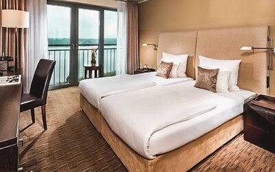 Elaya hotel hamburg finkenwerder