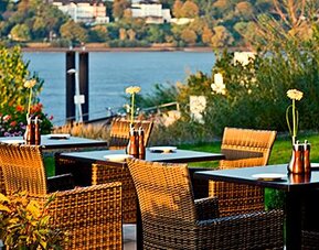 Elaya hotel hamburg finkenwerder