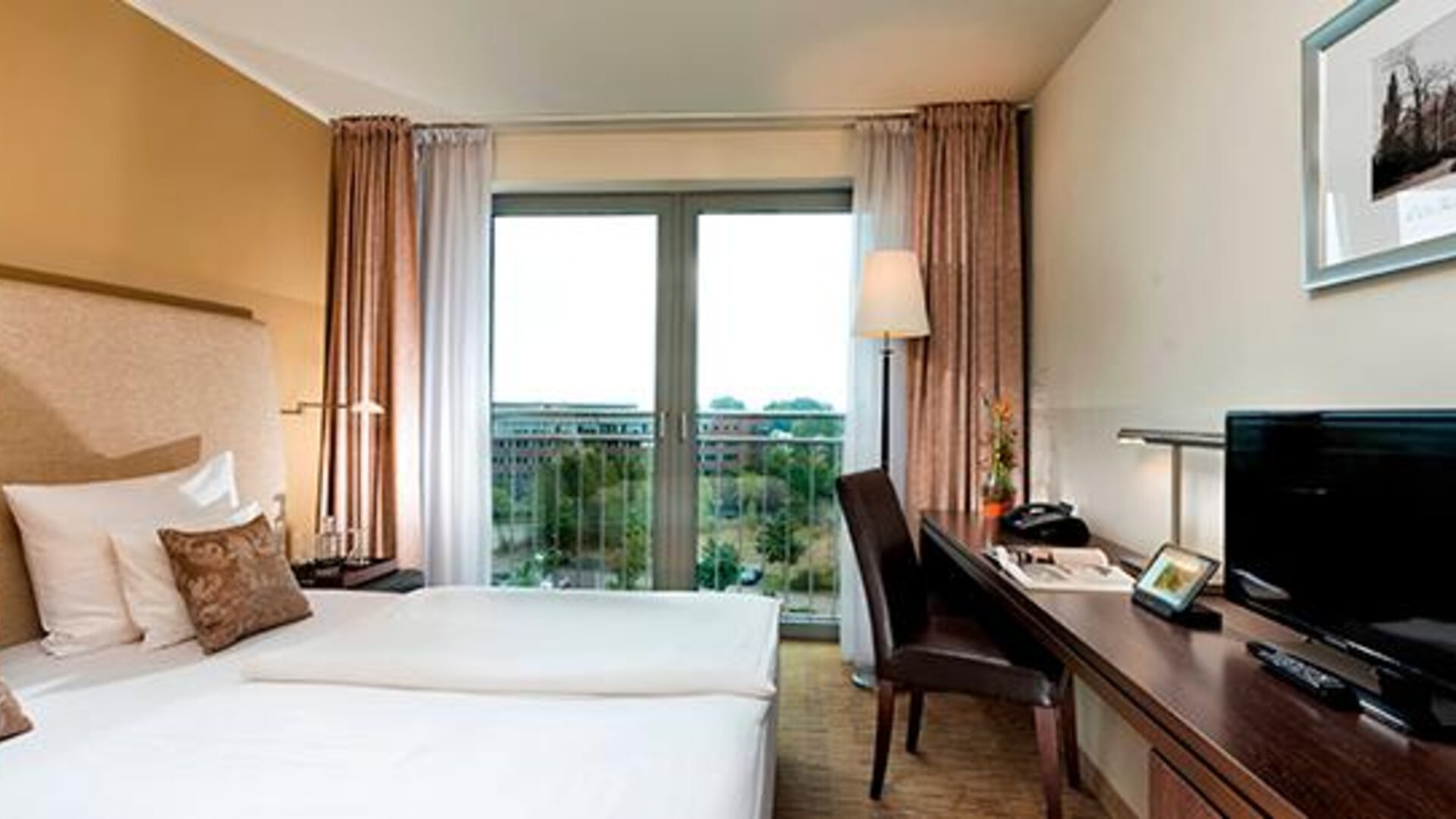 Elaya hotel hamburg finkenwerder