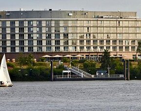Elaya hotel hamburg finkenwerder