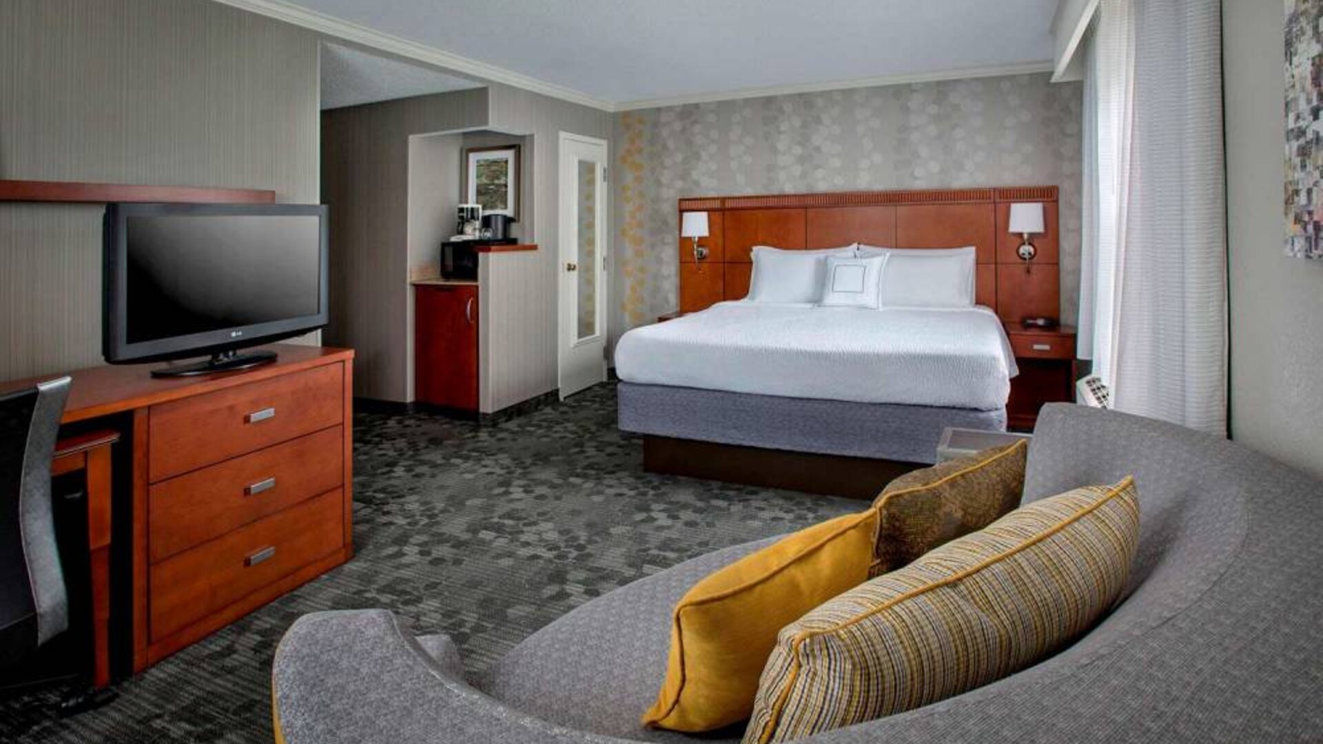 Day use room at Sonesta Select Tinton Falls Eatontown.