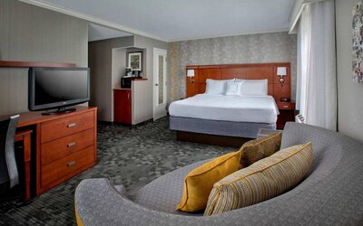 Day use room at Sonesta Select Tinton Falls Eatontown.