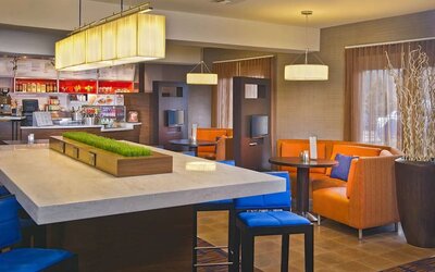 Dining room at Sonesta Select Tinton Falls Eatontown.