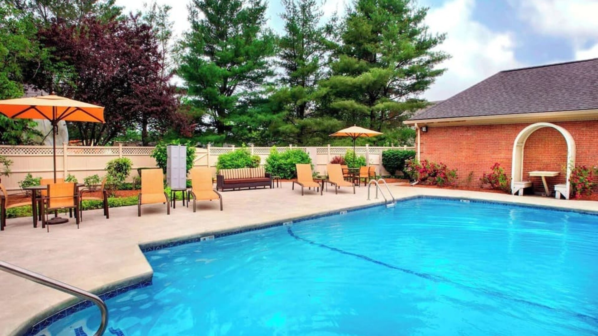 Outdoor pool at Sonesta Select Tinton Falls Eatontown.