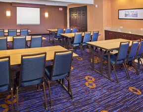 Meeting room at Sonesta Select Tinton Falls Eatontown.