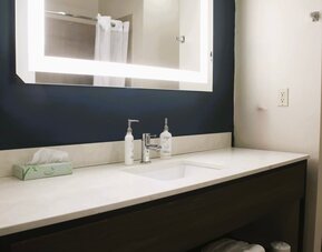 Guest bathroom at Wyndham Lake Charles.