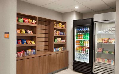 Snack bar at La Quinta Inn & Suites By Wyndham Lackawanna.