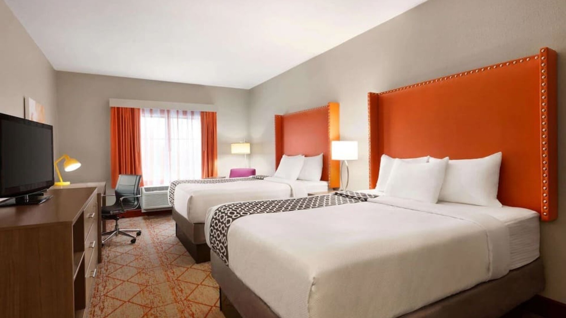 Day use room at La Quinta Inn & Suites By Wyndham Lackawanna.