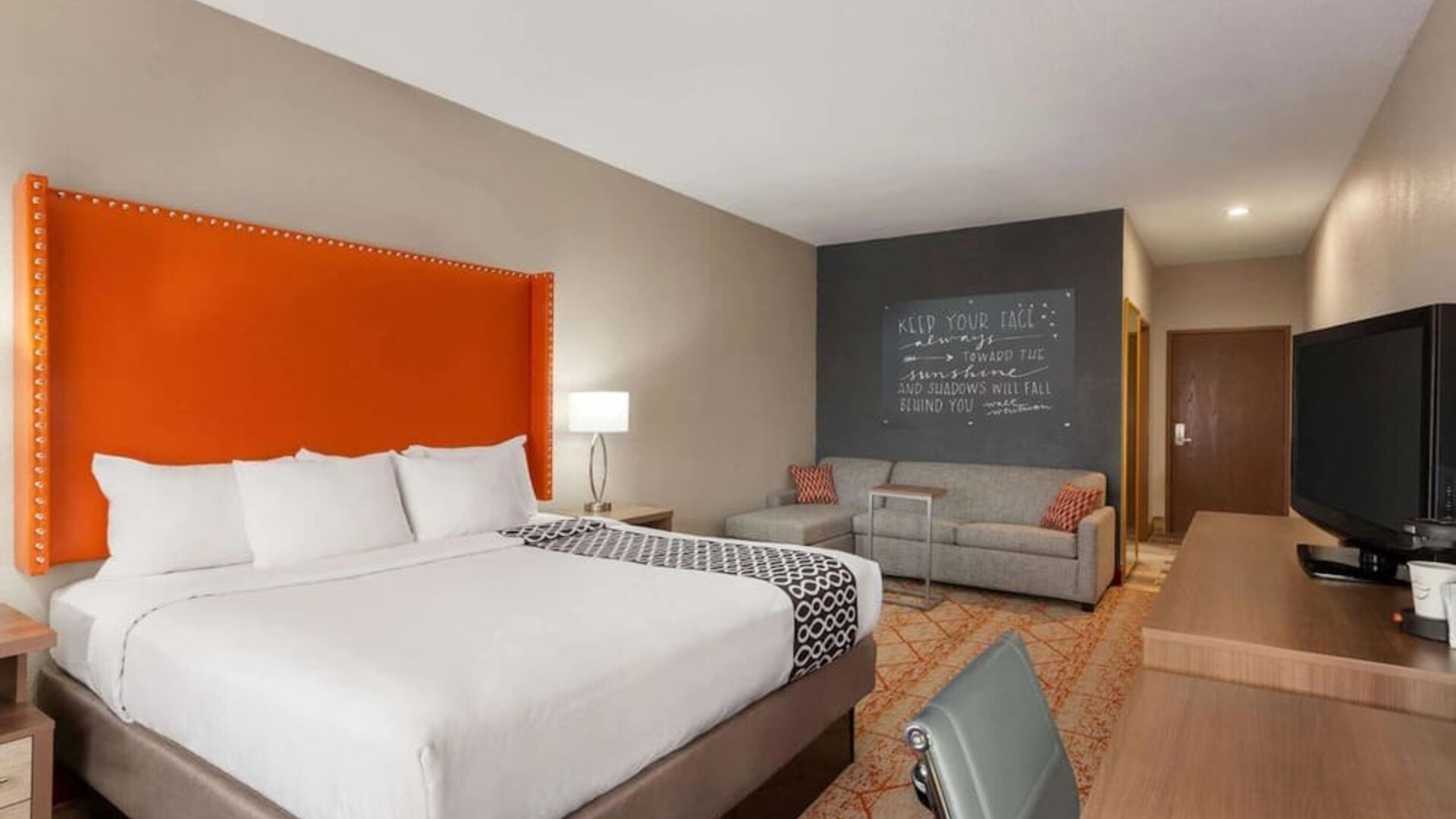 Day use room at La Quinta Inn & Suites By Wyndham Lackawanna.