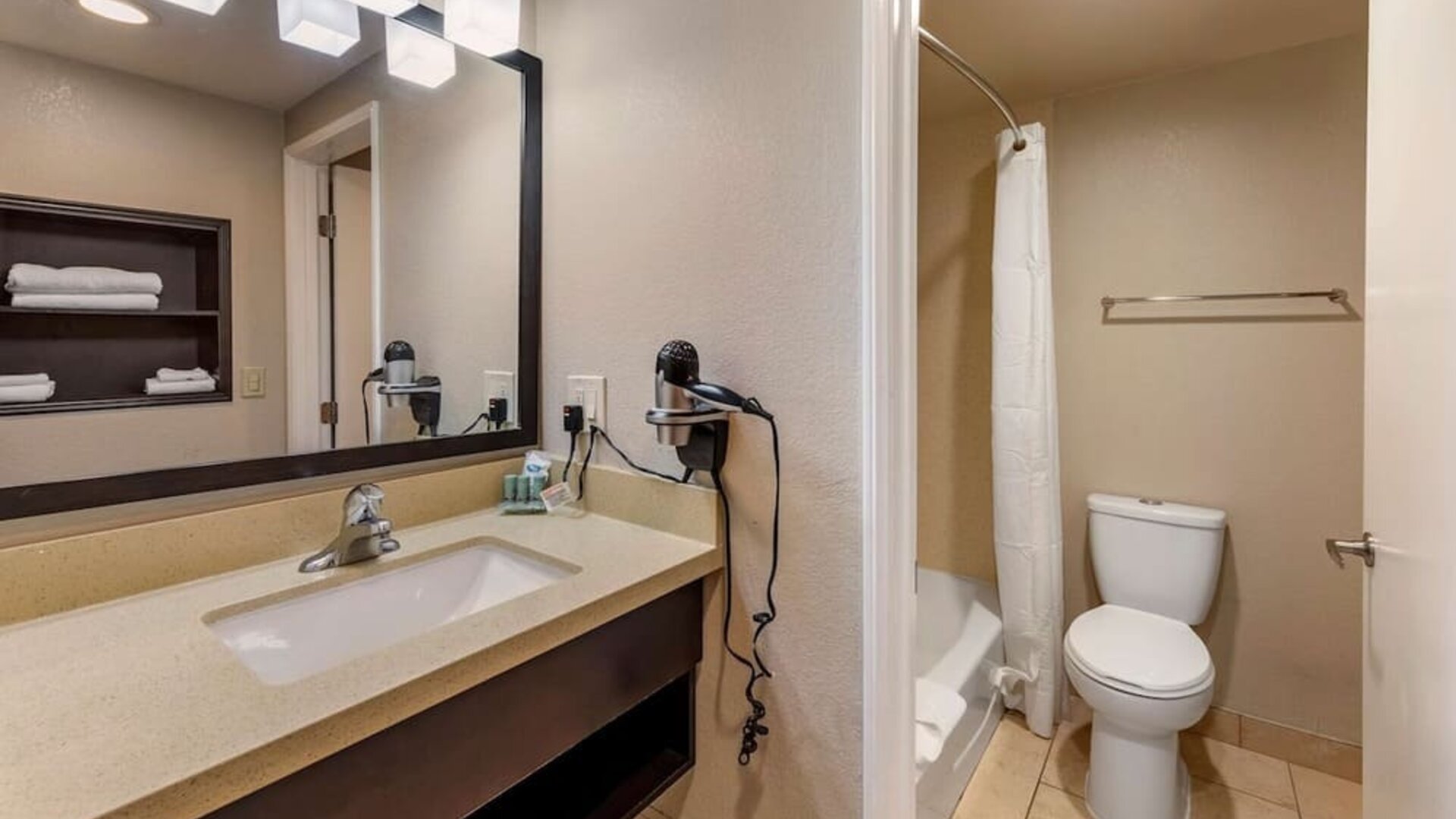 Guest bathroom at Best Western Country Inn Temecula.
