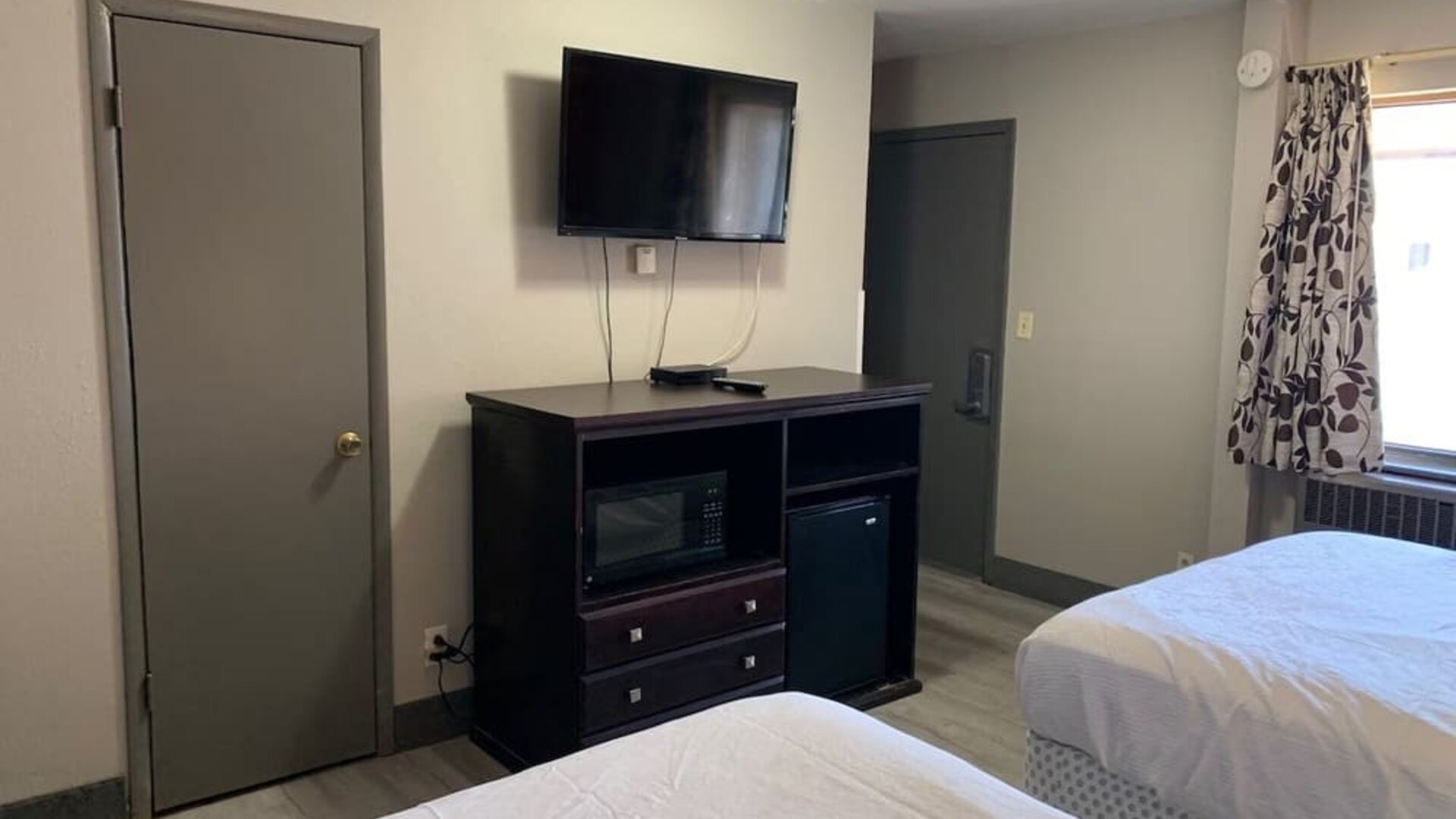 Day use room at Stadium View Inn.